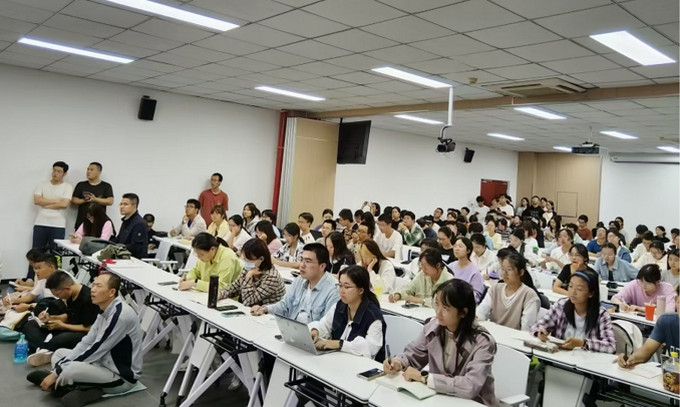 1727685497132030768.jpg 3.jpg